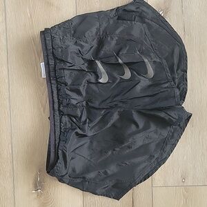 Nike Women's Tempo Luxe Run Division 2-in-1 Running Shorts size medium